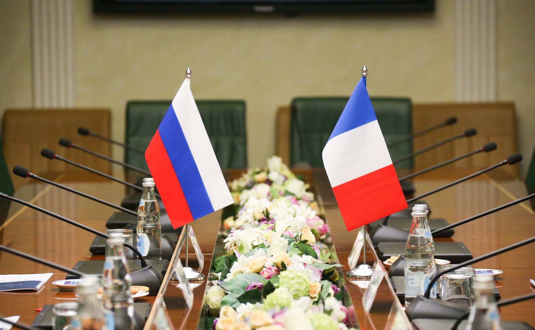 Встреча Константина Косачева с Чрезвычайным и Полномочным Послом Франции