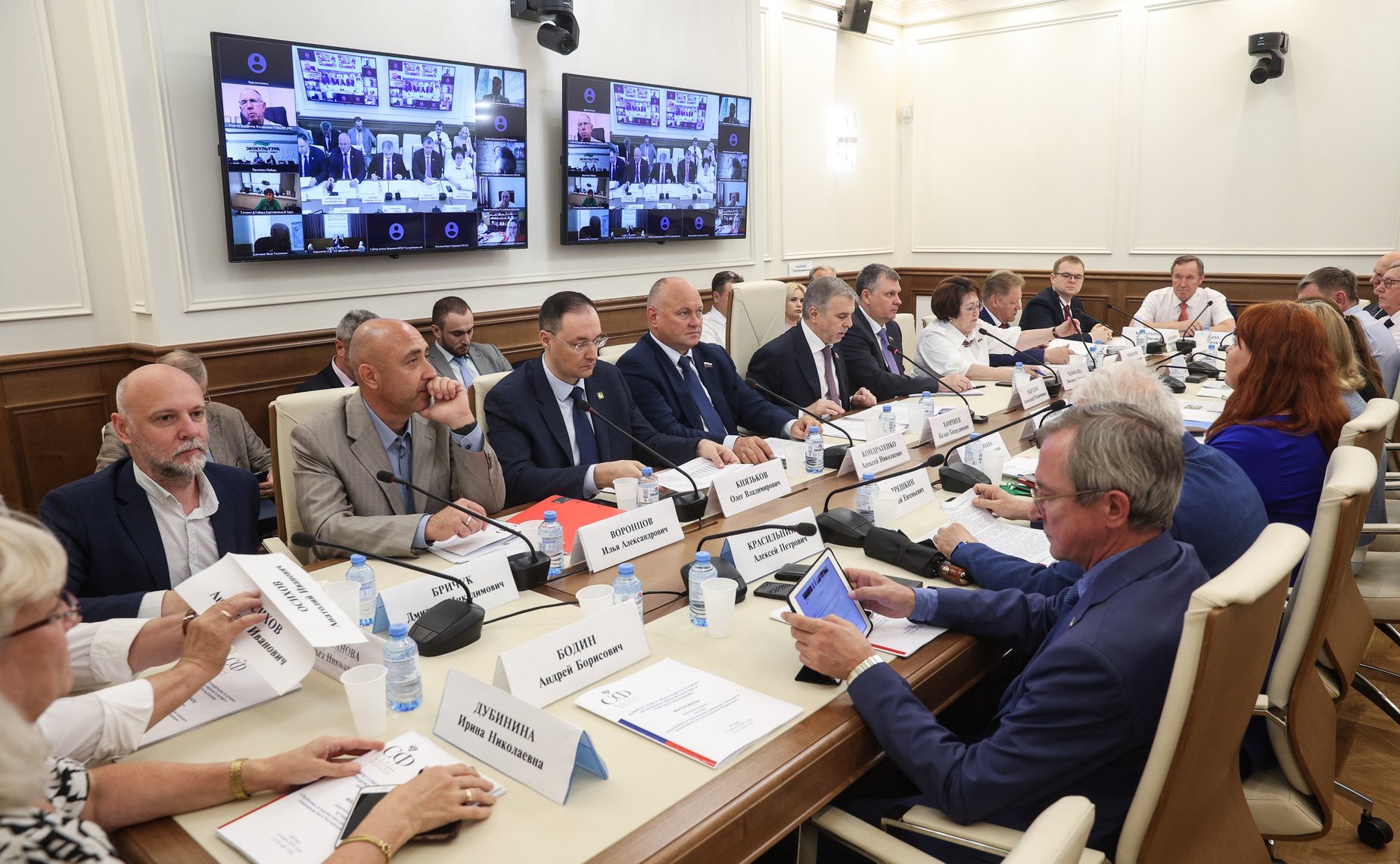 Круглый стол Комитета Совета Федерации по аграрно-продовольственной политике и природопользованию «Проблемы и перспективы развития селекции и семеноводства в Российской Федерации»