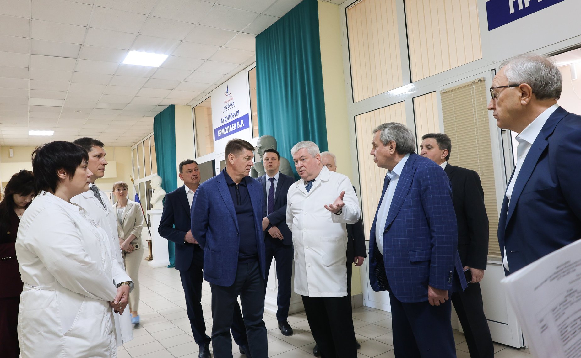 В ходе поездки сенаторы РФ осмотрели важный объект здравоохранения — областной кардиологический диспансер