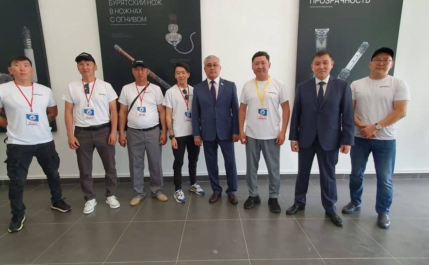 Баир Жамсуев принял участие в открытии галереи Жигжита Баясхаланова