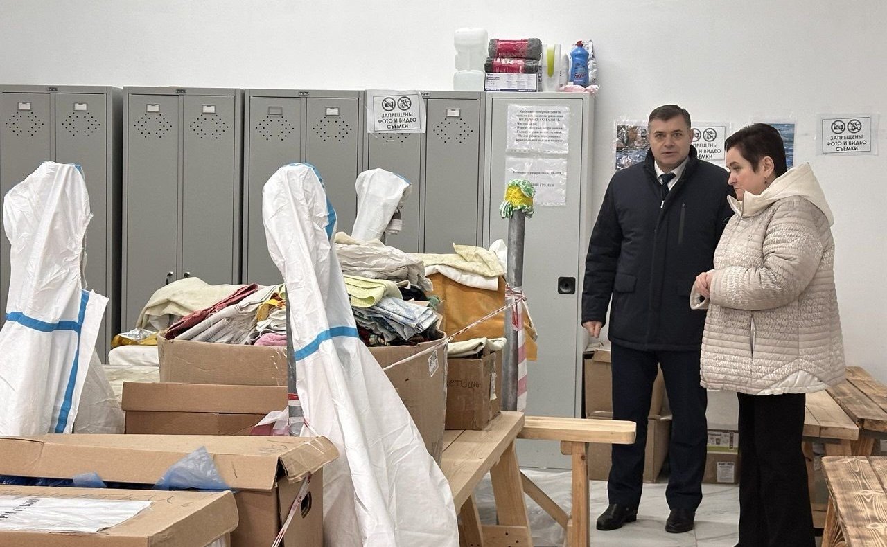 Лариса Мельник передала гуманитарную помощь городскому пункту приёма пострадавших птиц