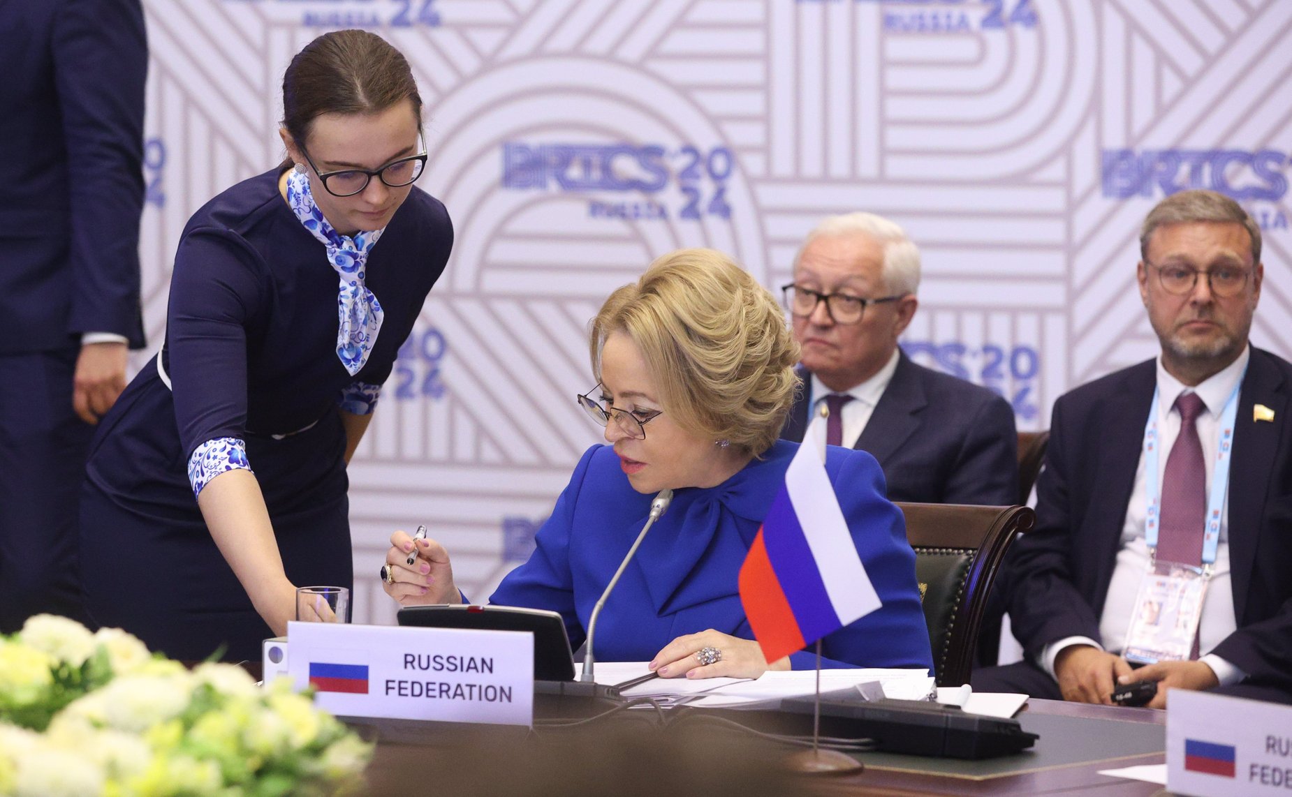 По итогам встречи главы делегаций стран БРИКС подписали Протокол к Меморандуму о взаимопонимании