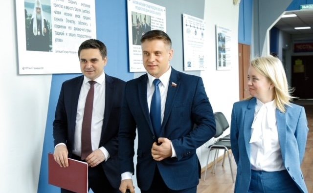 С приветственной речью на IV Форуме «Психология питания» выступил сенатор РФ Юрий Архаров