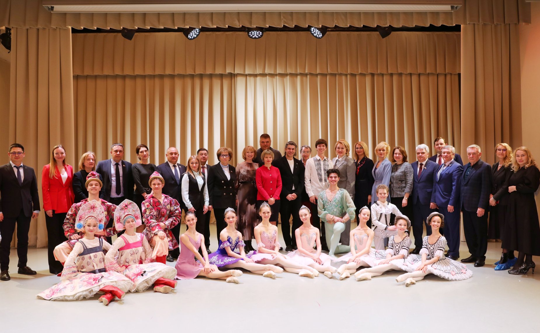 Лилия Гумерова провела выездное заседание Комитета СФ в Академии русского балета имени А.Я. Вагановой Санкт-Петербурга