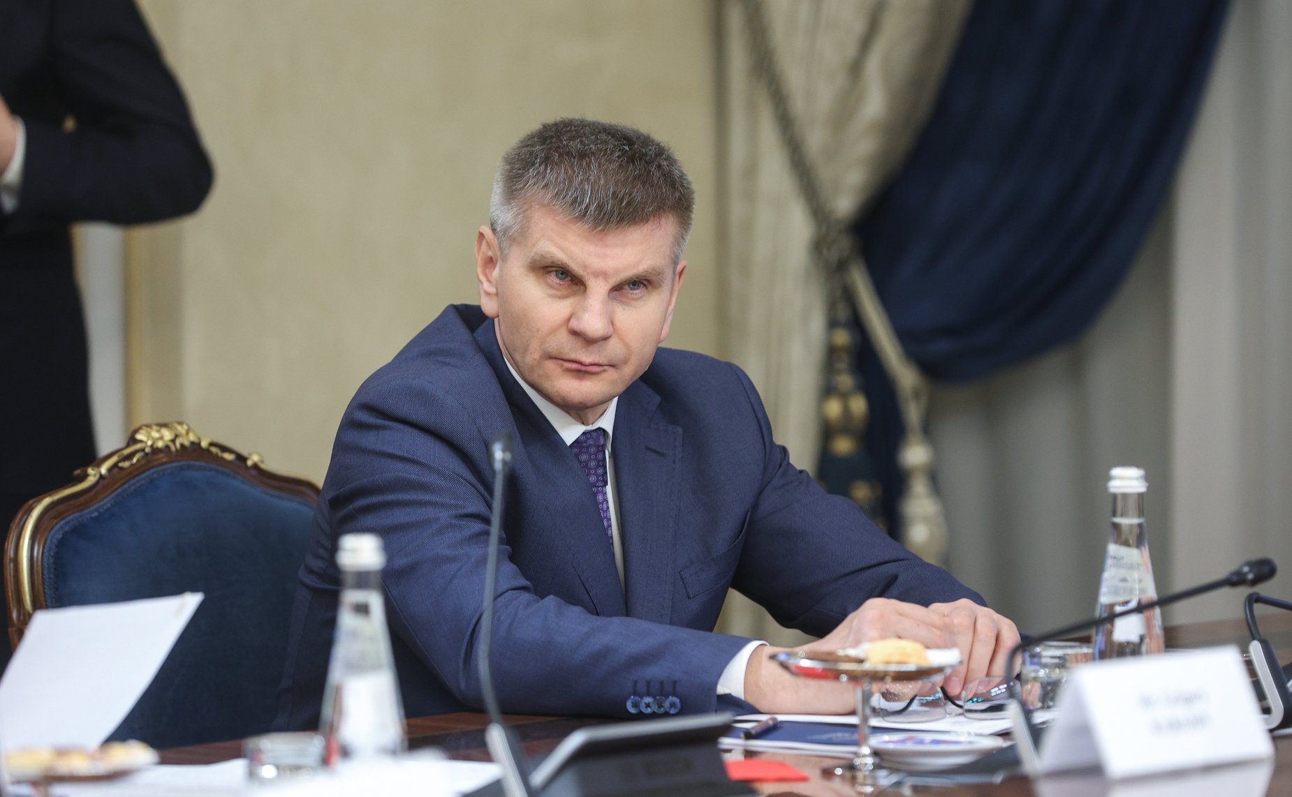 Геннадий Голов