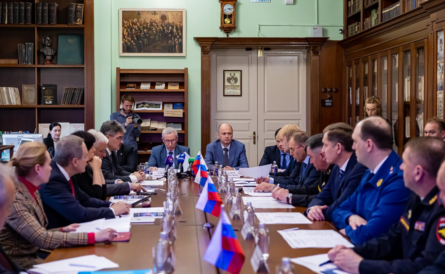 Андрей Климов провел выездное заседание рабочей группы на тему «О противодействии попыткам недружественных государств разрушить территориальное единство Российской Федерации»