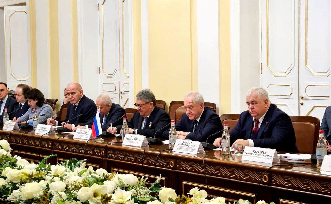 Встреча сопредседателей Межпарламентской комиссии по сотрудничеству Федерального Собрания Российской Федерации и Национального Собрания Республики Армения Юрия Воробьева и Акоба Аршакяна