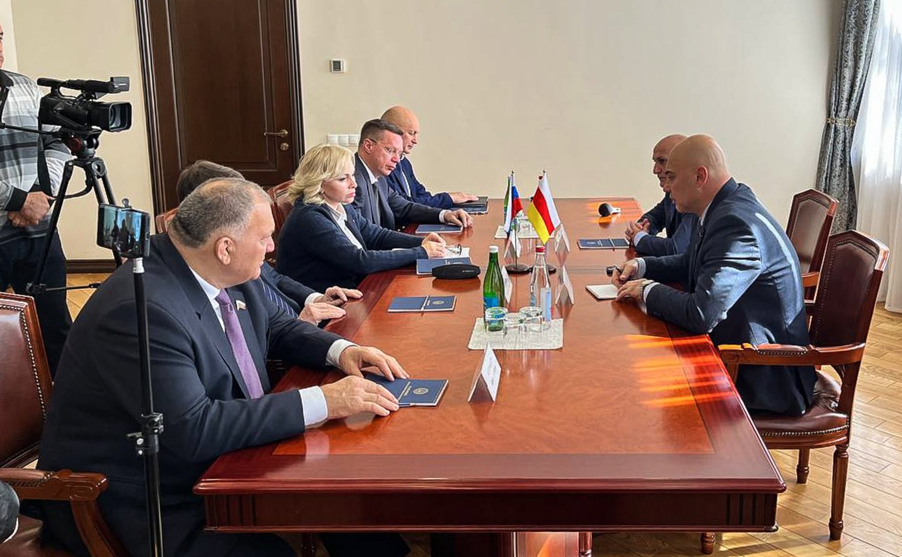 Встреча делегации СФ с Председателем Парламента Республики Южная Осетия Аланом Алборовым