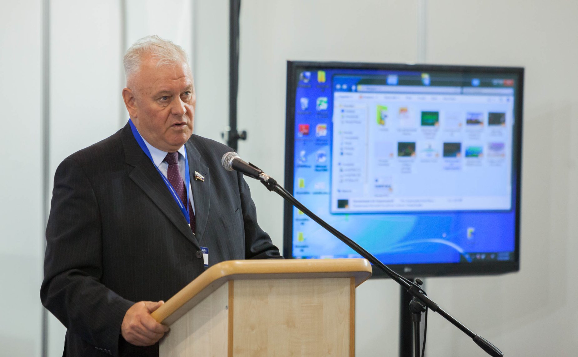 Круглые столы в рамках Пятого Международного конгресса «Безопасность на дорогах ради безопасности жизни»-2 Едалов