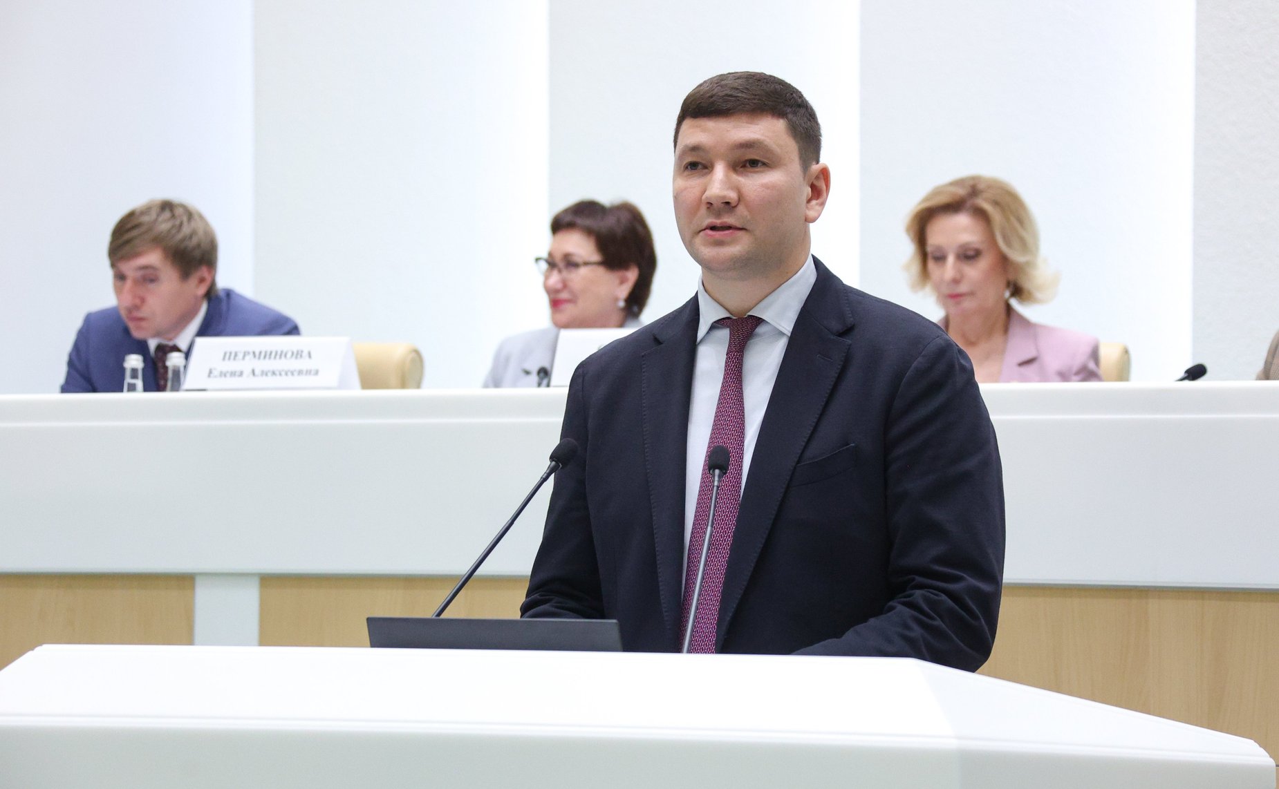 Пленарное заседание Палаты молодых законодателей при Совете Федерации