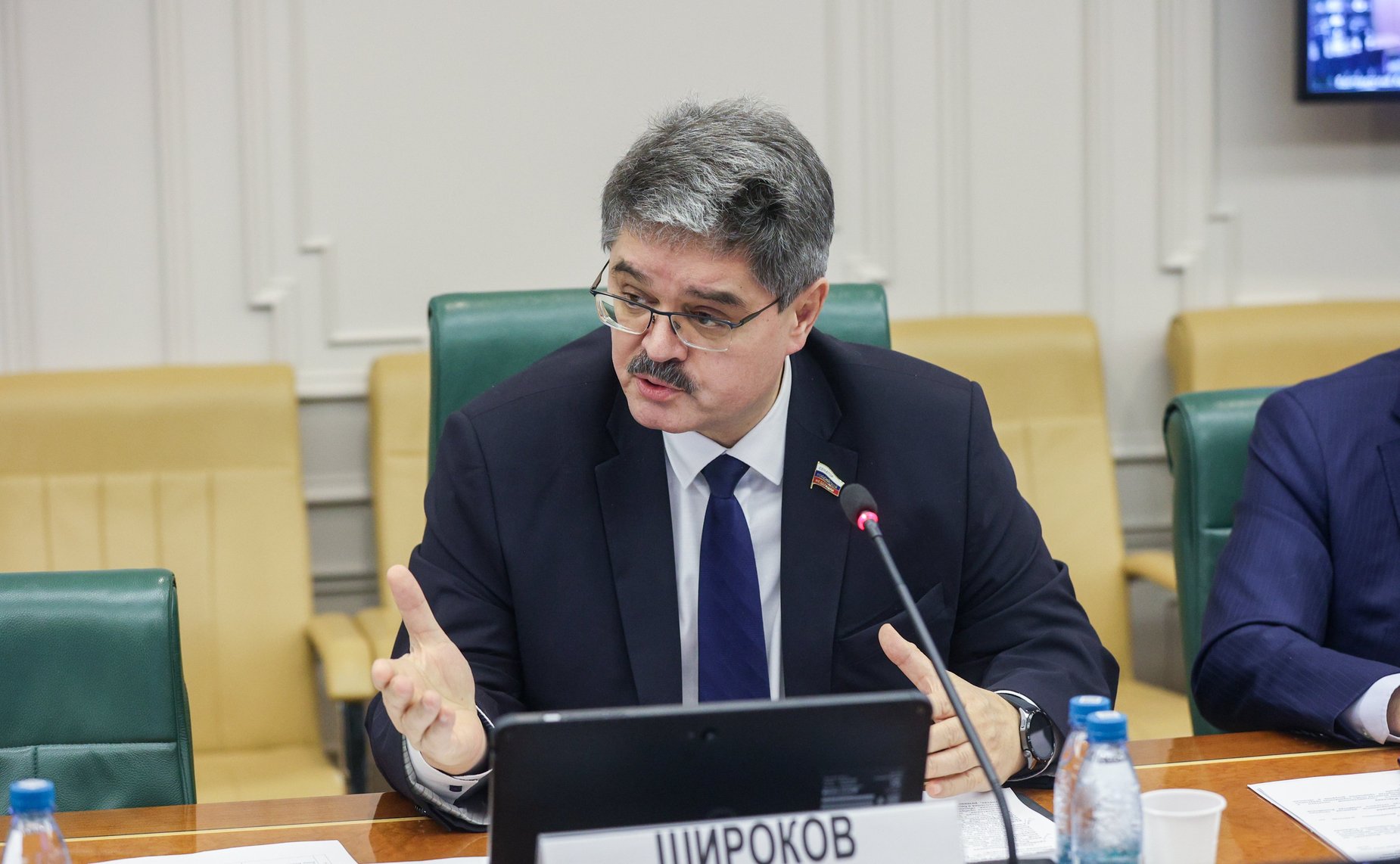 Анатолий Широков