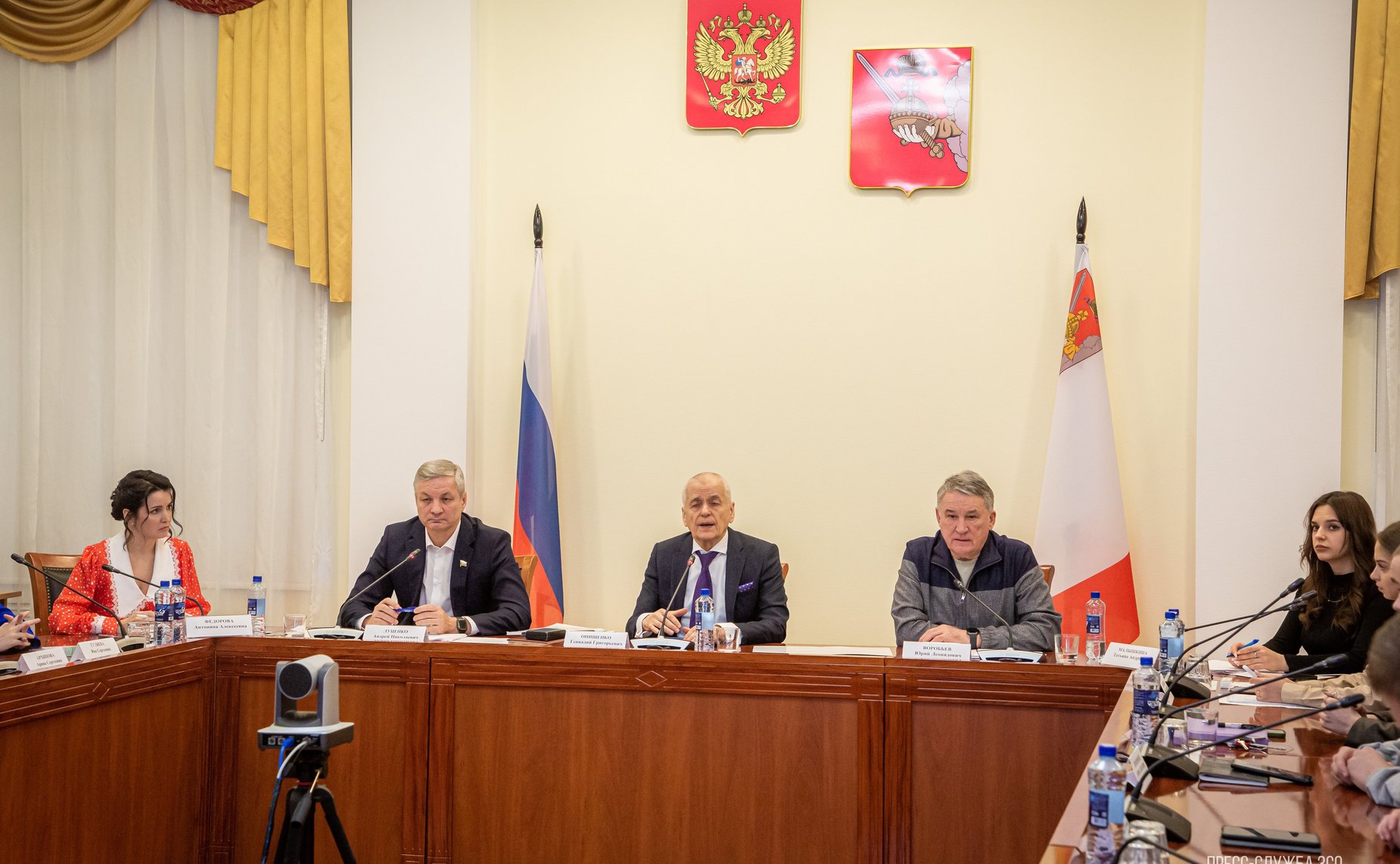 Юрий Воробьев принял участие в очередном заседании Дискуссионного клуба Молодежного парламента при Законодательном Собрании субъекта РФ