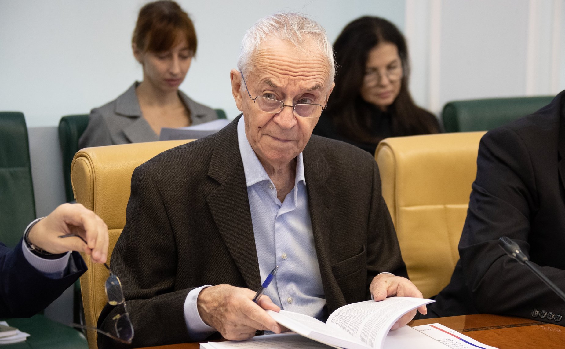 «Круглый стол» на тему «Вопросы развития традиционной культуры коренного населения Сахалина и островов Курильской гряды в контексте обеспечения национальных интересов РФ»