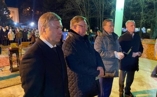 Сергей Рябухин в ходе поездки в регион принял участие в мероприятиях, посвященных увековечиванию памяти святого Александра Невского