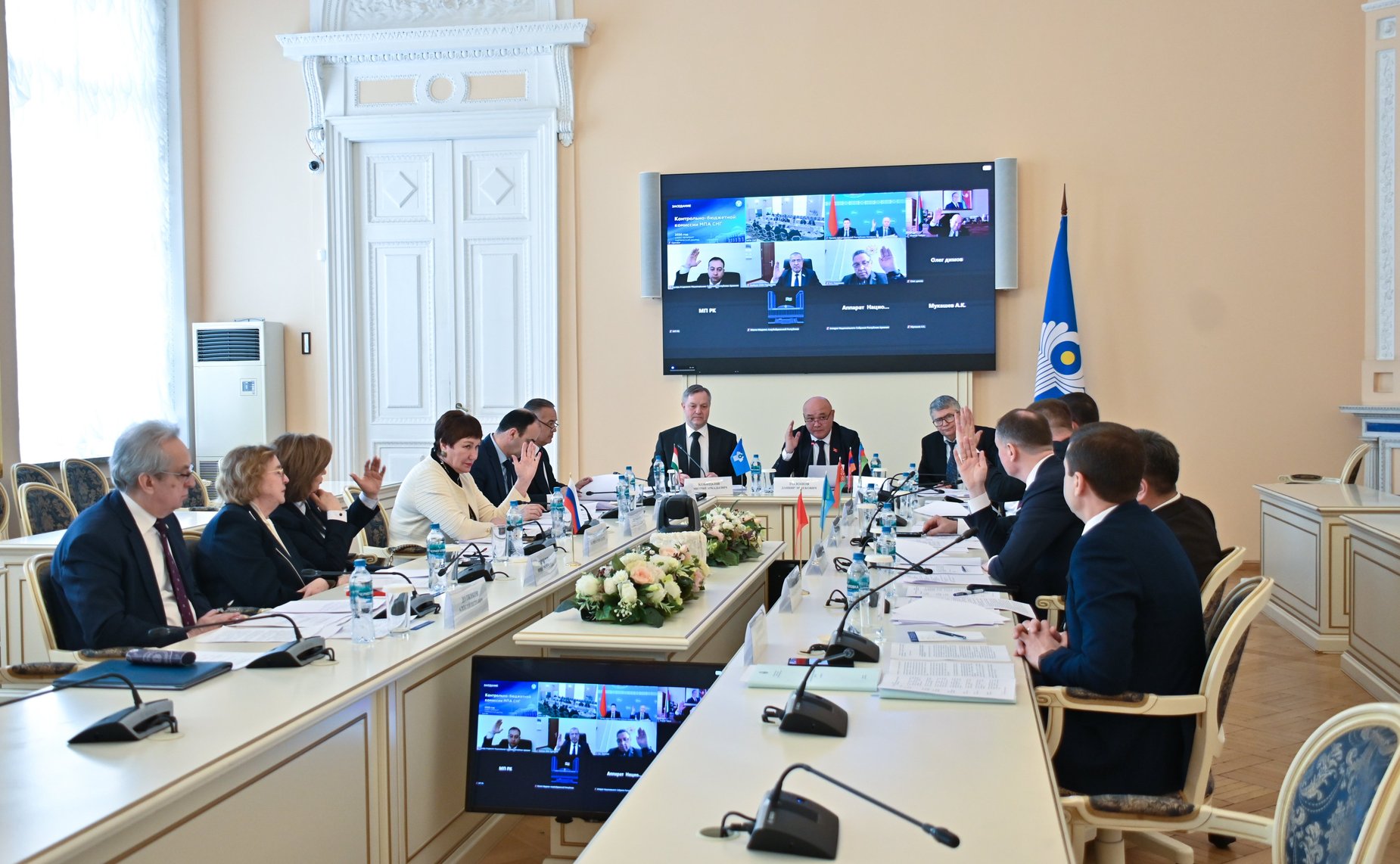 Сенаторы РФ приняли участие в заседании Контрольно-бюджетной комиссии МПА СНГ