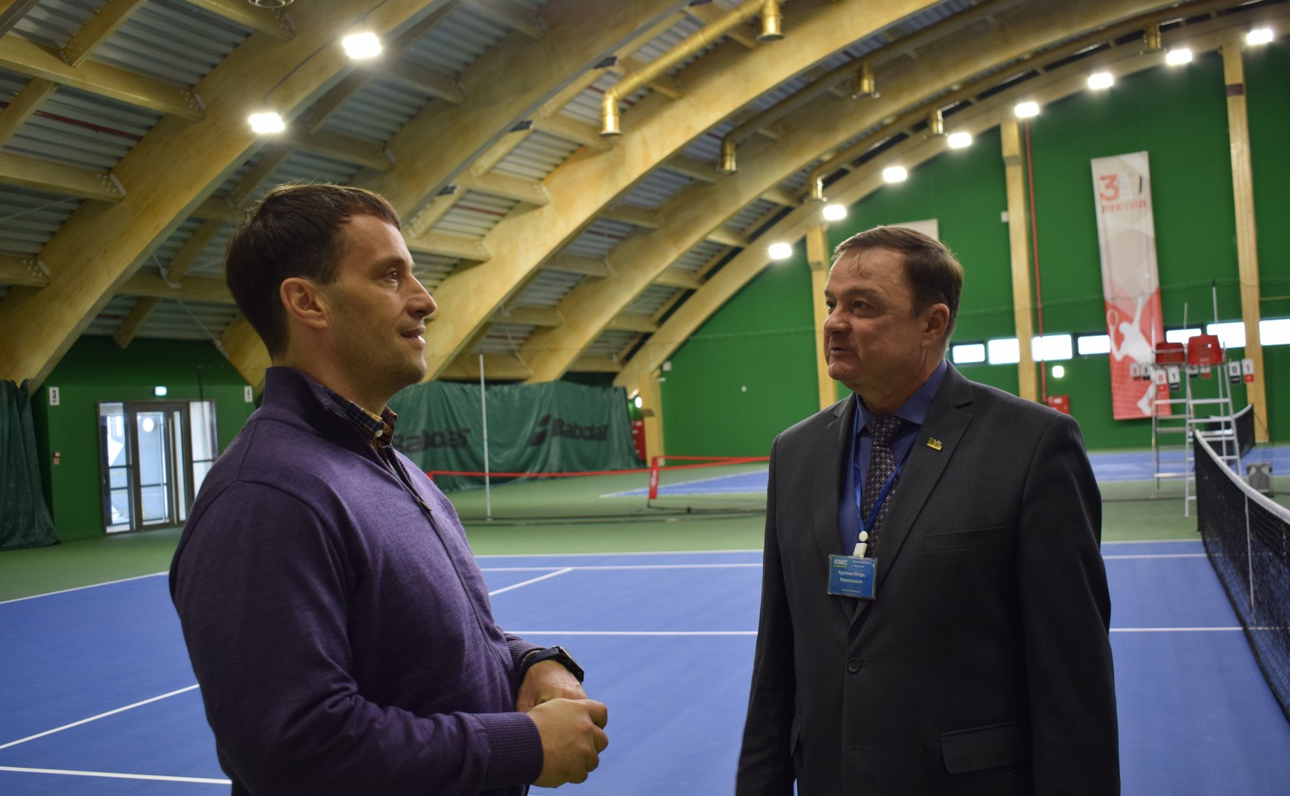 Эдуард Исаков посетил учреждения социального обслуживания и образования, здравоохранения и спорта в Когалыме и Нижневартовске