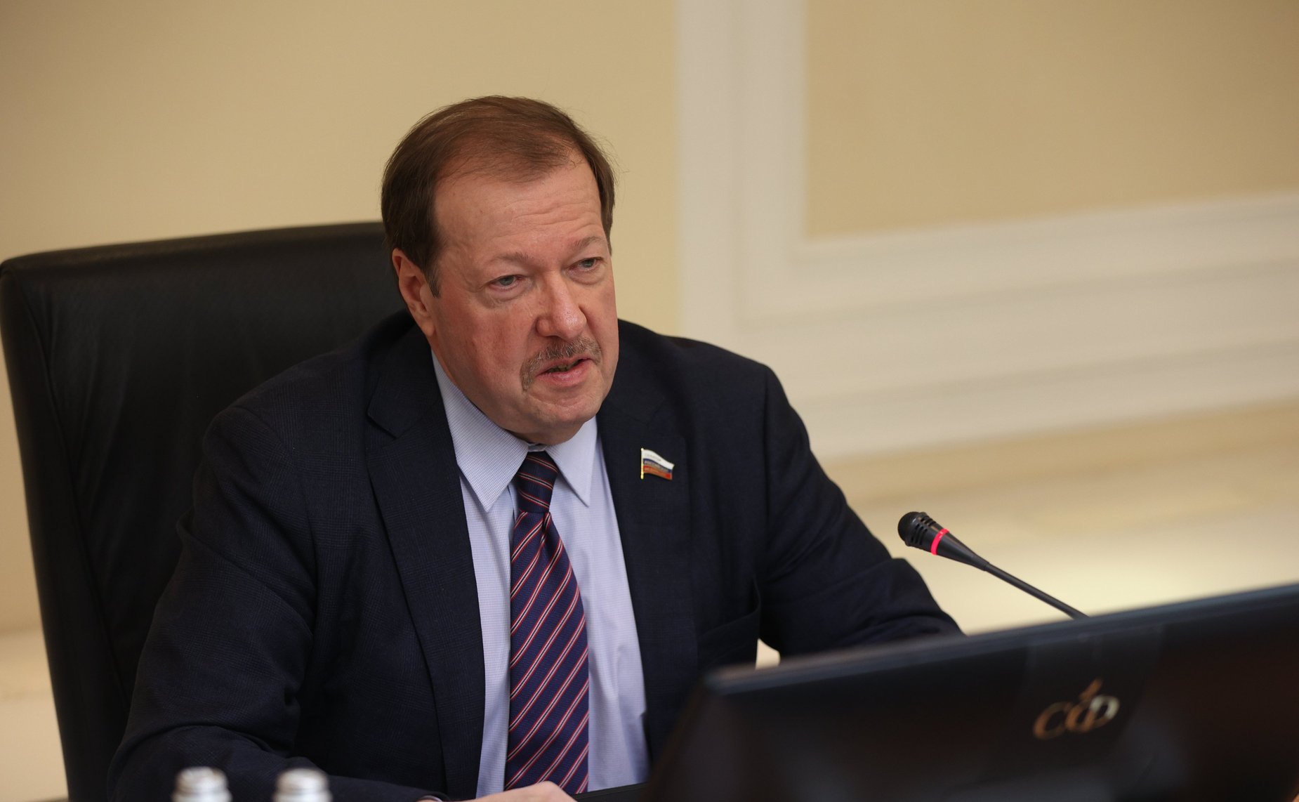 Александр Русаков