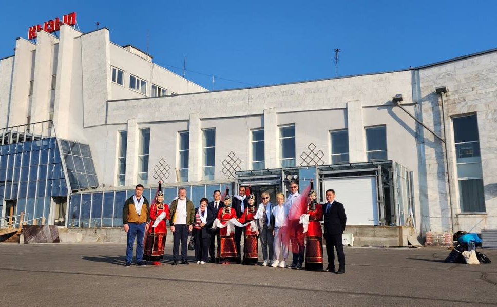 Комитет СФ по социальной политике провел в Республике Тыва выездное совещание с участием главы региона Владислава Ховалыга, представителей федеральных и региональных органов исполнительной власти