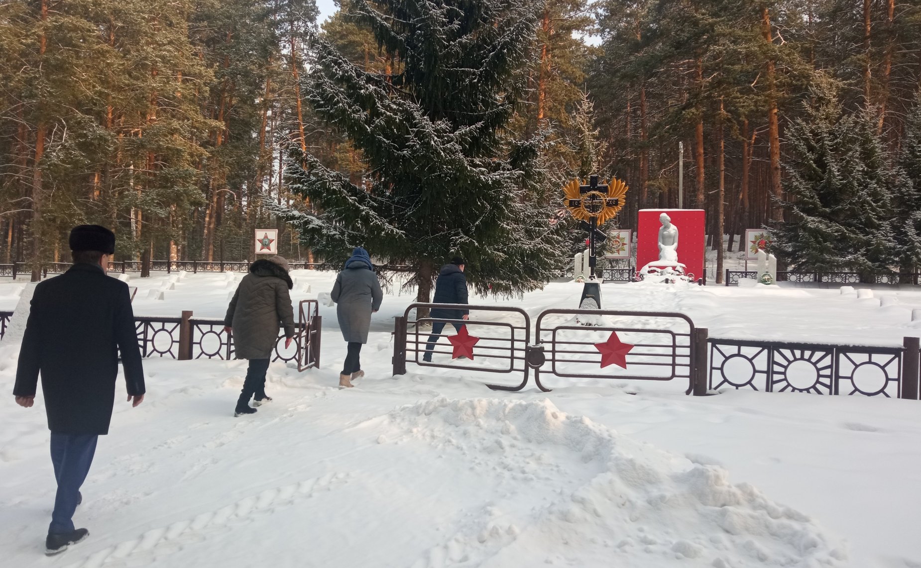 Сергей Рябухин в ходе рабочей поездки в регион посетил школьный музей в муниципальном образовании Барышский район