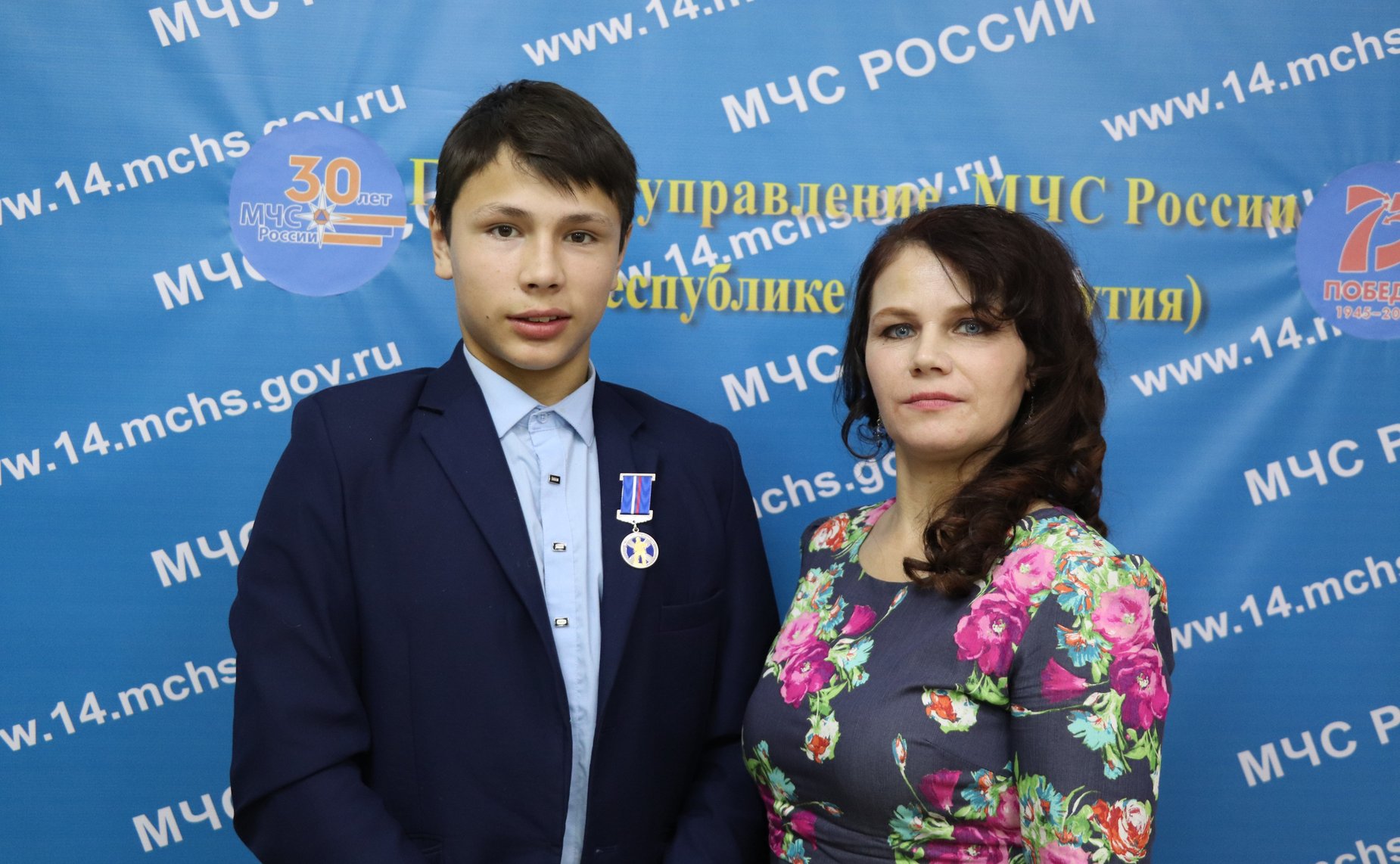 Егор Борисов вручили детям-героям памятные медали Совета Федерации «За проявленное мужество»