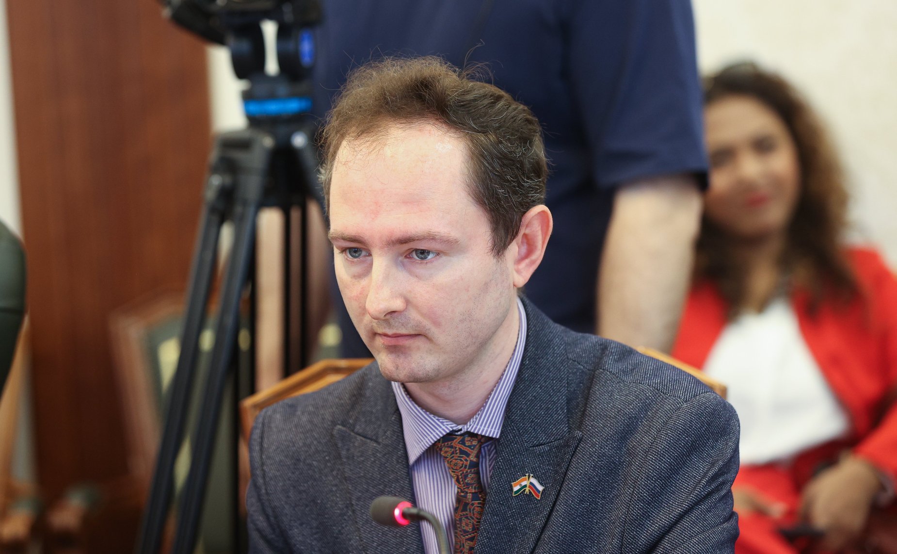 Встреча первого заместителя председателя Комитета СФ по международным делам Андрея Денисова с делегацией Республики Индии во главе с членом Народной палаты парламента Каниможи Карунанидхи