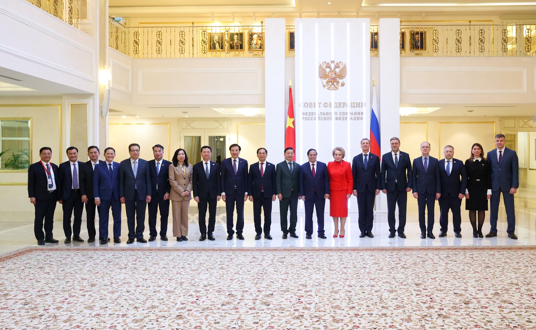 Валентина Матвиенко провела встречу с Премьер-министром Социалистической Республики Вьетнам Фам Минь Тинем