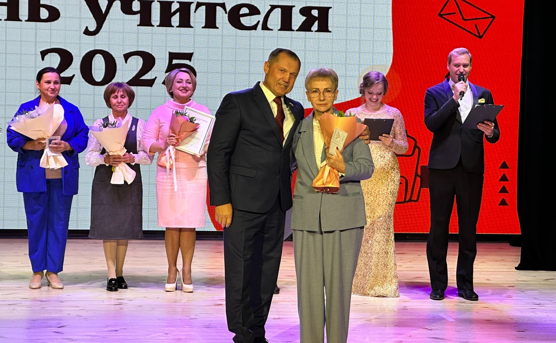 Игорь Мурог принял участие в торжественных мероприятиях, посвященных Международному дню учителя