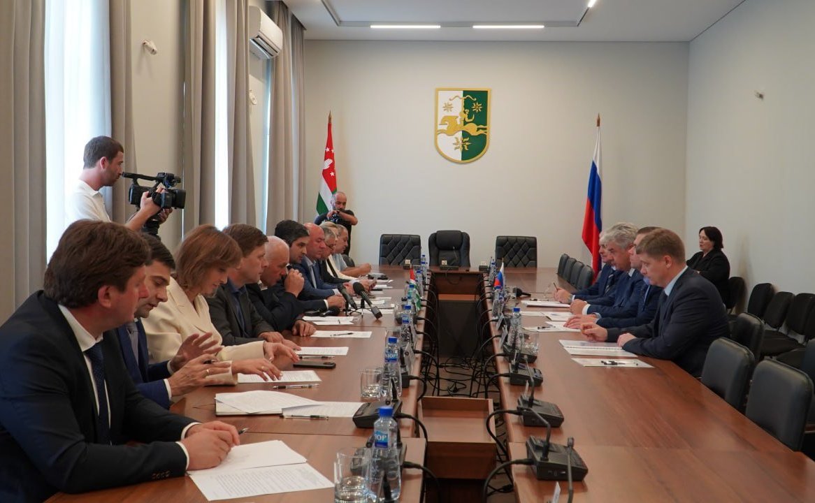 Состоялось заседание Комиссии по сотрудничеству Совета Федерации и Народного Собрания – Парламента Республики Абхазия