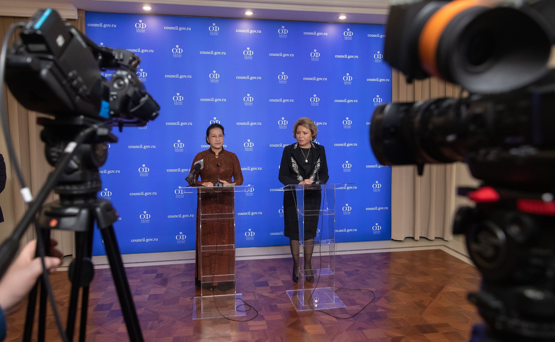 Брифинг Валентины Матвиенко и Нгуен Тхи Ким Нган
