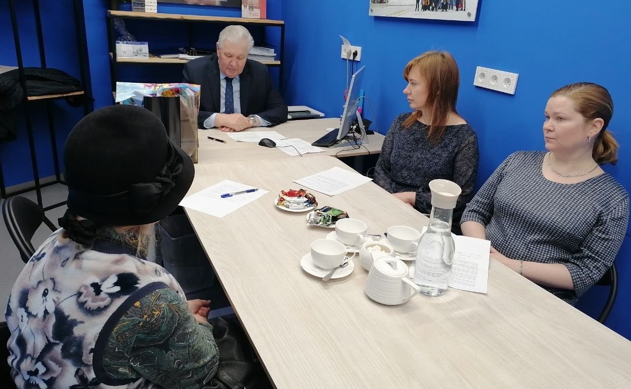 Сергей Перминов включился в рассмотрение обращений жителей Гатчинского района