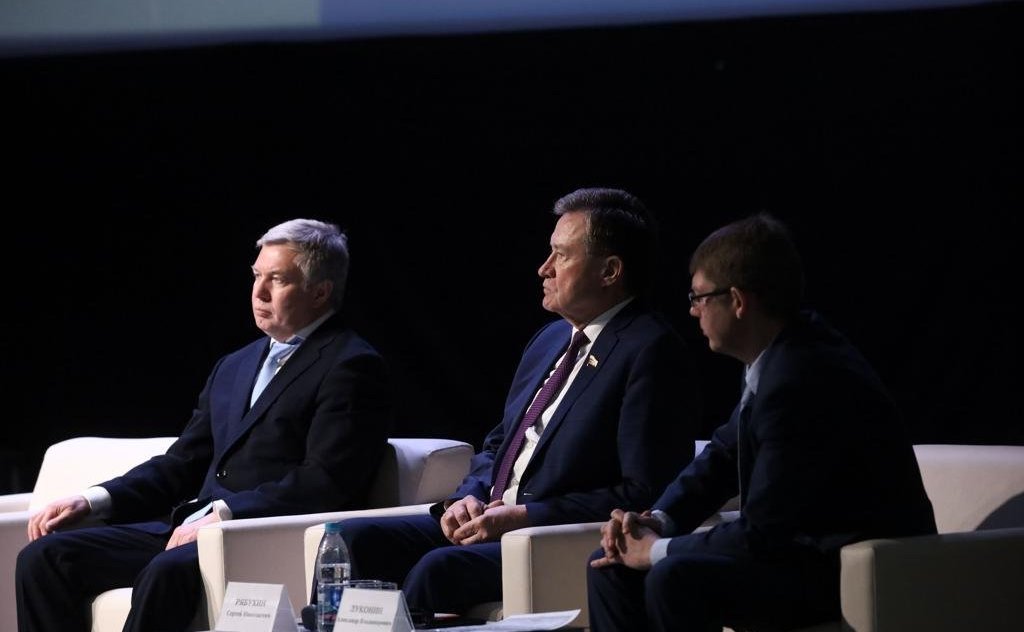 Сергей Рябухин в ходе региональной поездки принял участие в работе XV Гражданского форума Ульяновской области