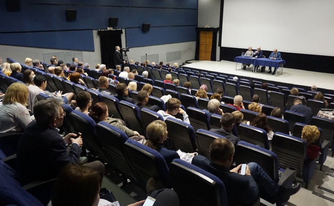 Олег Цепкин в ходе посещения муниципалитетов области рассказал о спецоперации на Украине