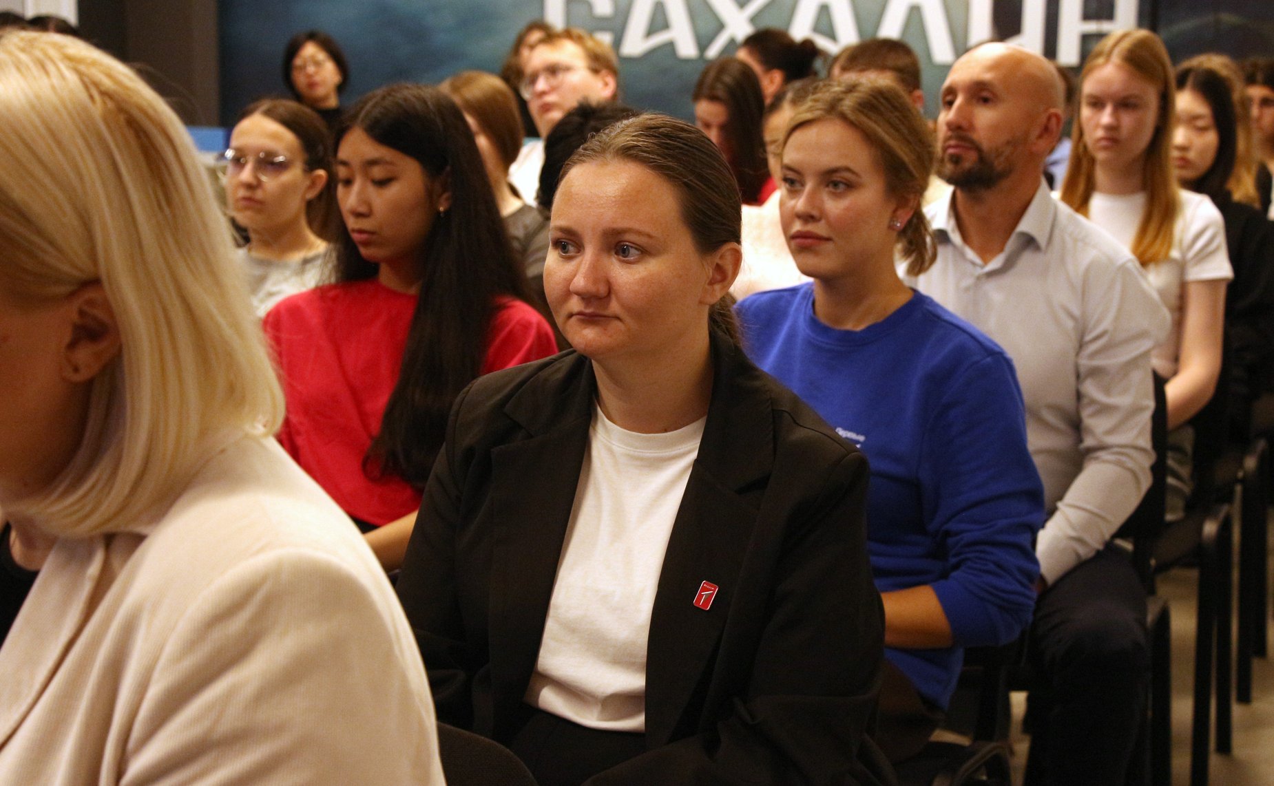 Григорий Карасин в ходе работы в регионе провел встречу со студентами и с участниками дипломатического клуба школьников