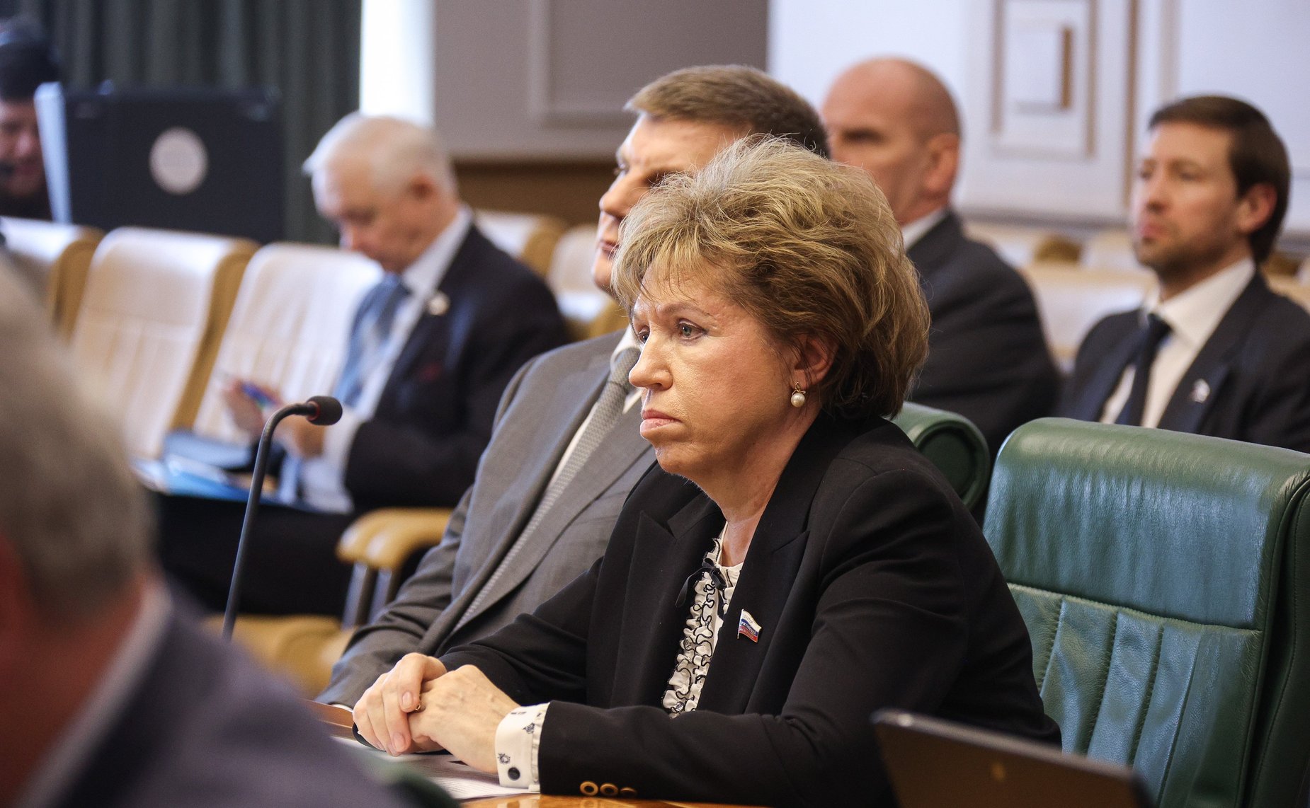 Встреча сенаторов Российской Федерации с генеральным директором — председателем правления ОАО «РЖД» Олегом Белозеровым в формате «Открытого диалога»