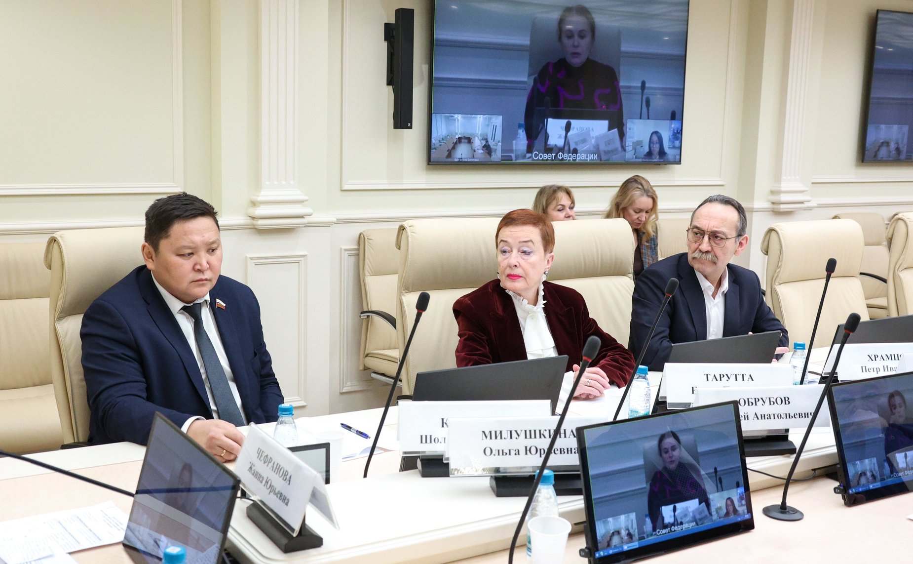 Совещание Комитета Совета Федерации по социальной политике «Вопросы детской миопии»