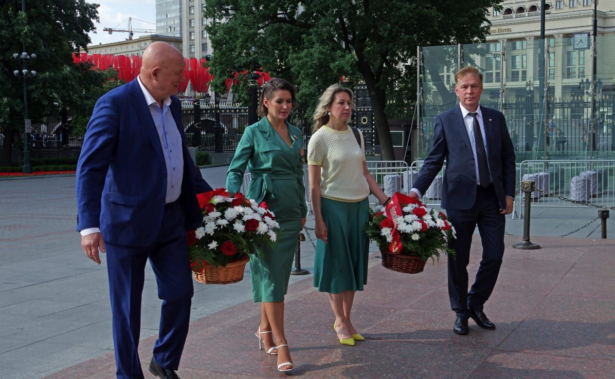 Маргарита Павлова в День Памяти и скорби приняла участие в церемонии возложения цветов у Могилы Неизвестного Солдата у стен Кремля