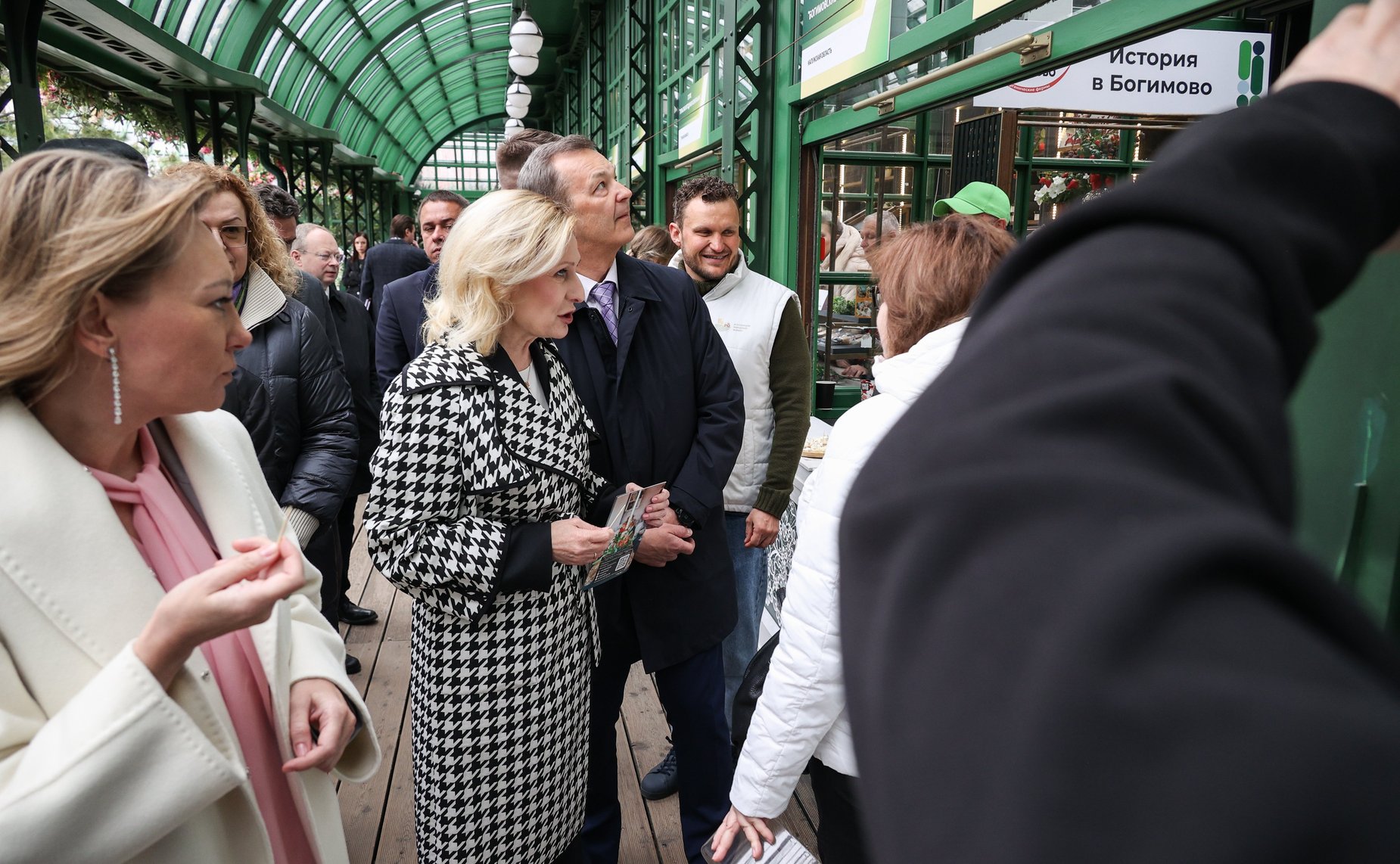 Сенаторы РФ открыли ярмарку фермерской продукции в Москве