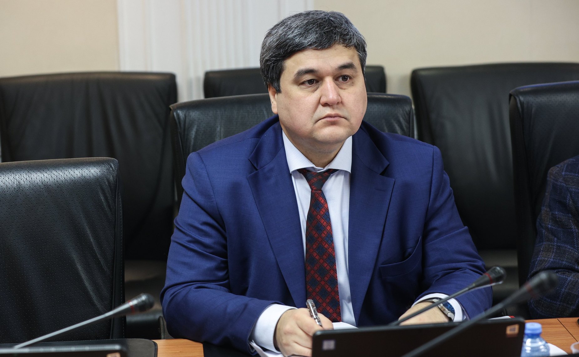 Круглый стол Комитета СФ по бюджету и финансовым рынкам «О влиянии специальных налоговых режимов на развитие предпринимательства в производственной сфере»