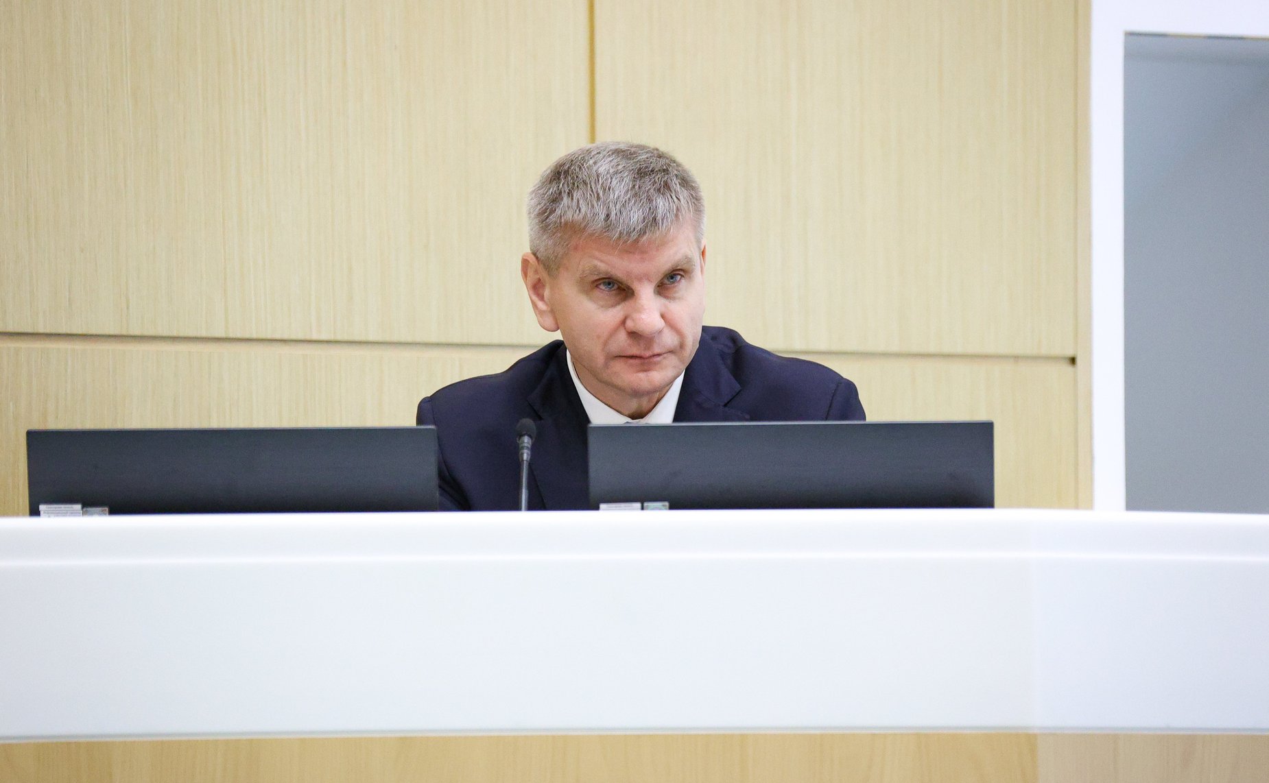 Геннадий Голов