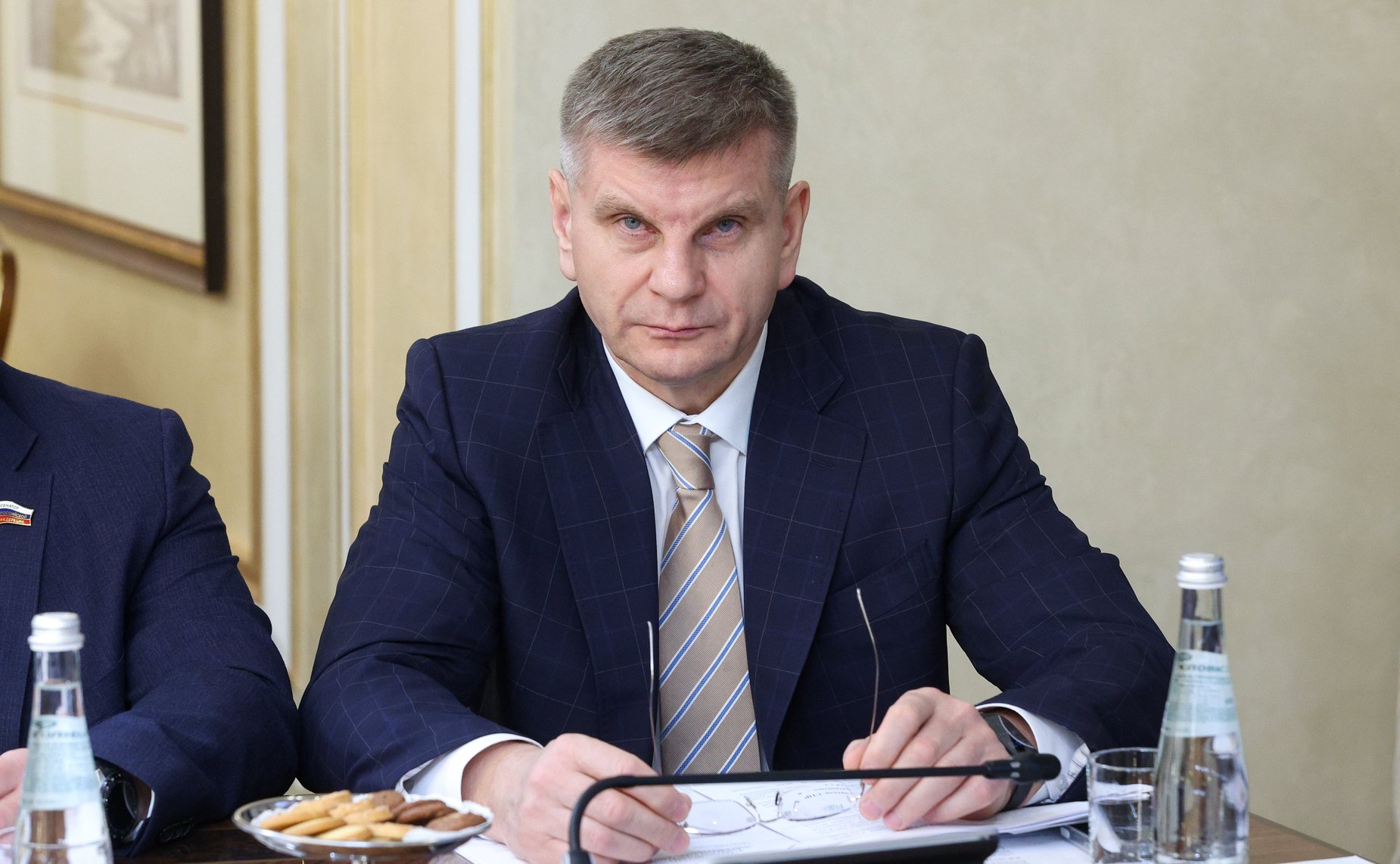 Геннадий Голов