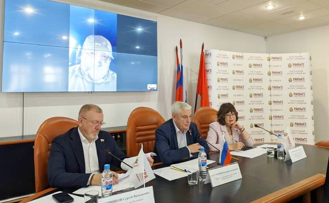 Сергей Горняков провел собеседования с военнослужащими – участниками проекта «Сталинградский призыв»