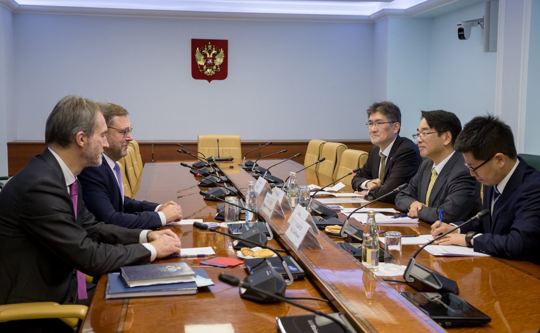 Встреча К. Косачева с Чрезвычайным и Полномочным Послом Японии в России Т. Кодзуки