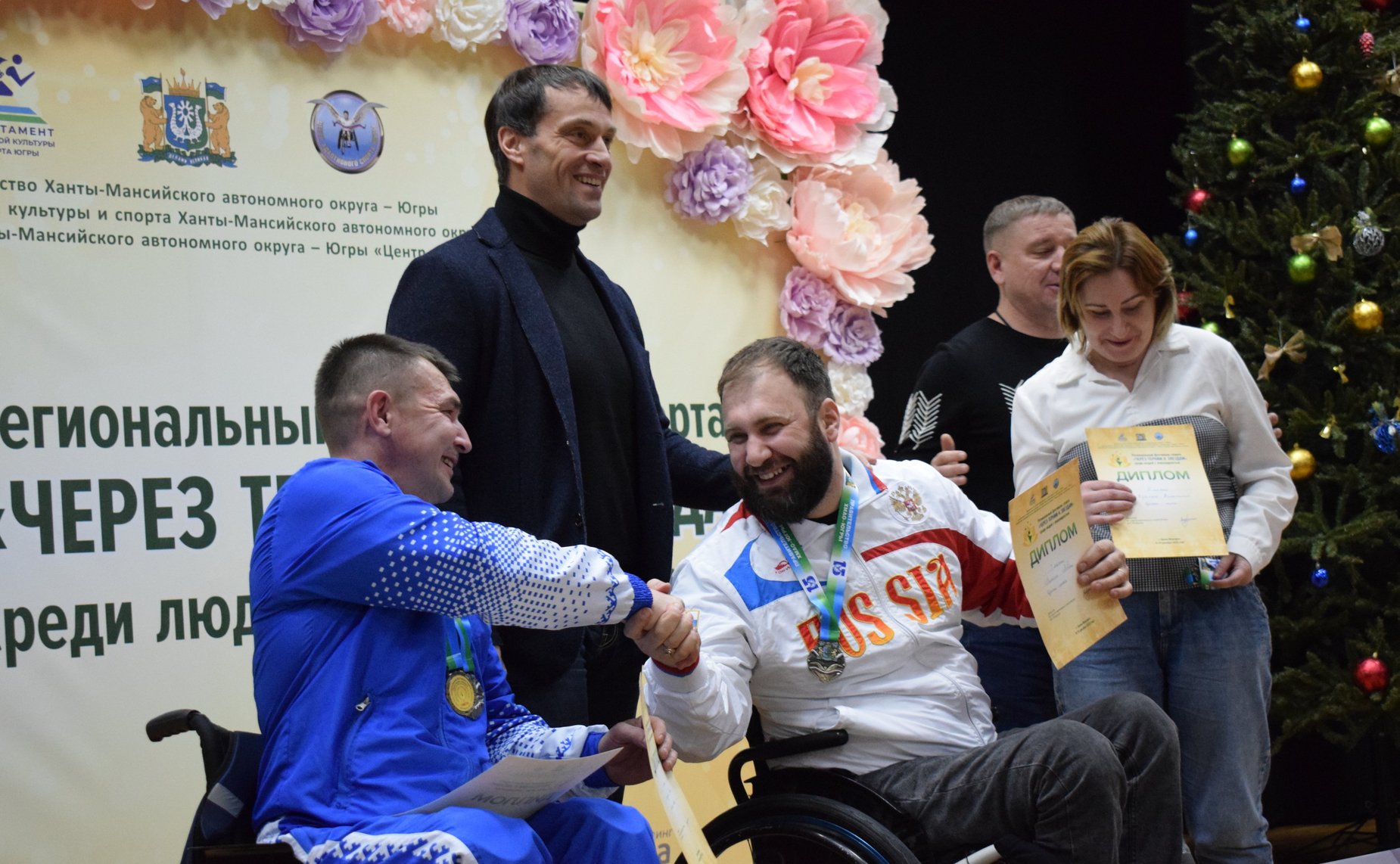 Эдуард Исаков посетил знаковые международные и региональные мероприятия, приуроченные ко Дню образования Ханты-Мансийского автономного округа – Югры