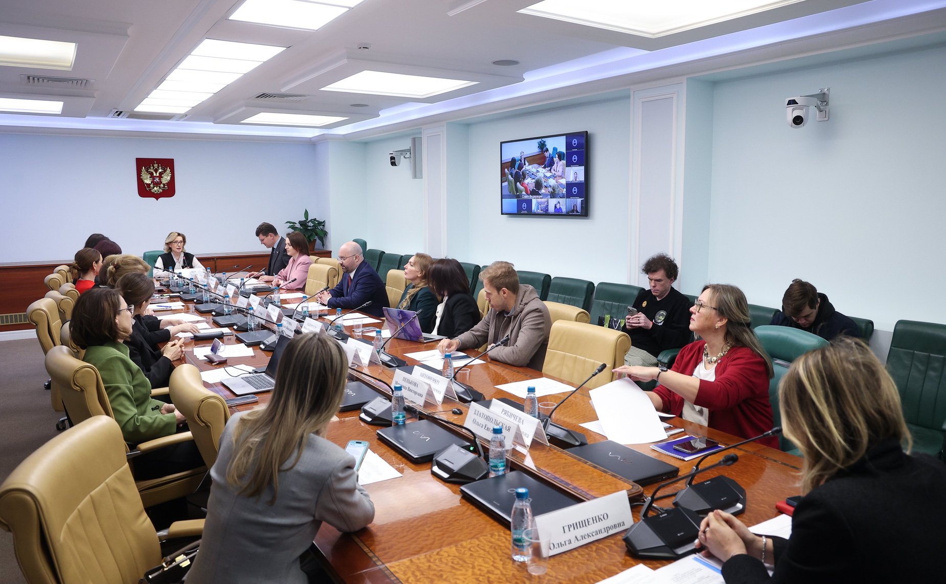 Круглый стол на тему «Индустрия красоты как драйвер развития креативной экономики. Продвижение национальной идентичности и развитие инноваций»