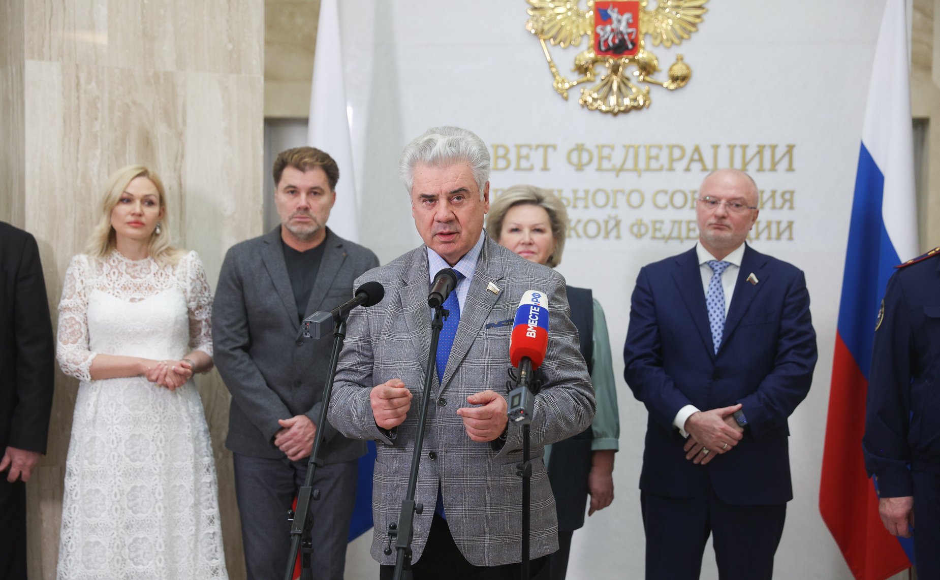 Виктор Бондарев