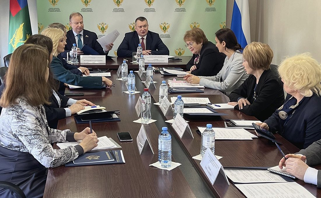 Виктор Шептий провел «круглый стол» на тему: «Актуальные вопросы обеспечения граждан Свердловской области нотариальными услугами»