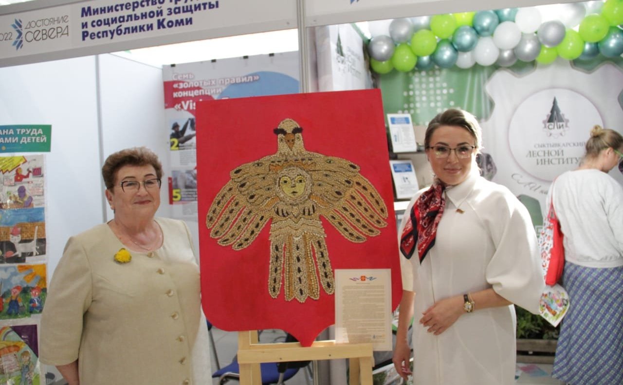 Елена Шумилова посетила пятую ежегодную выставку «Достояние Севера – 2022»