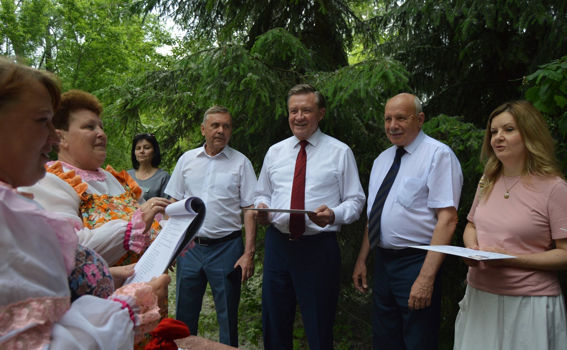 Сергей Рябухин в ходе поездки в регион принял участие в 57-м Всероссийском Пушкинском празднике поэзии в с. Языково Карсунского района