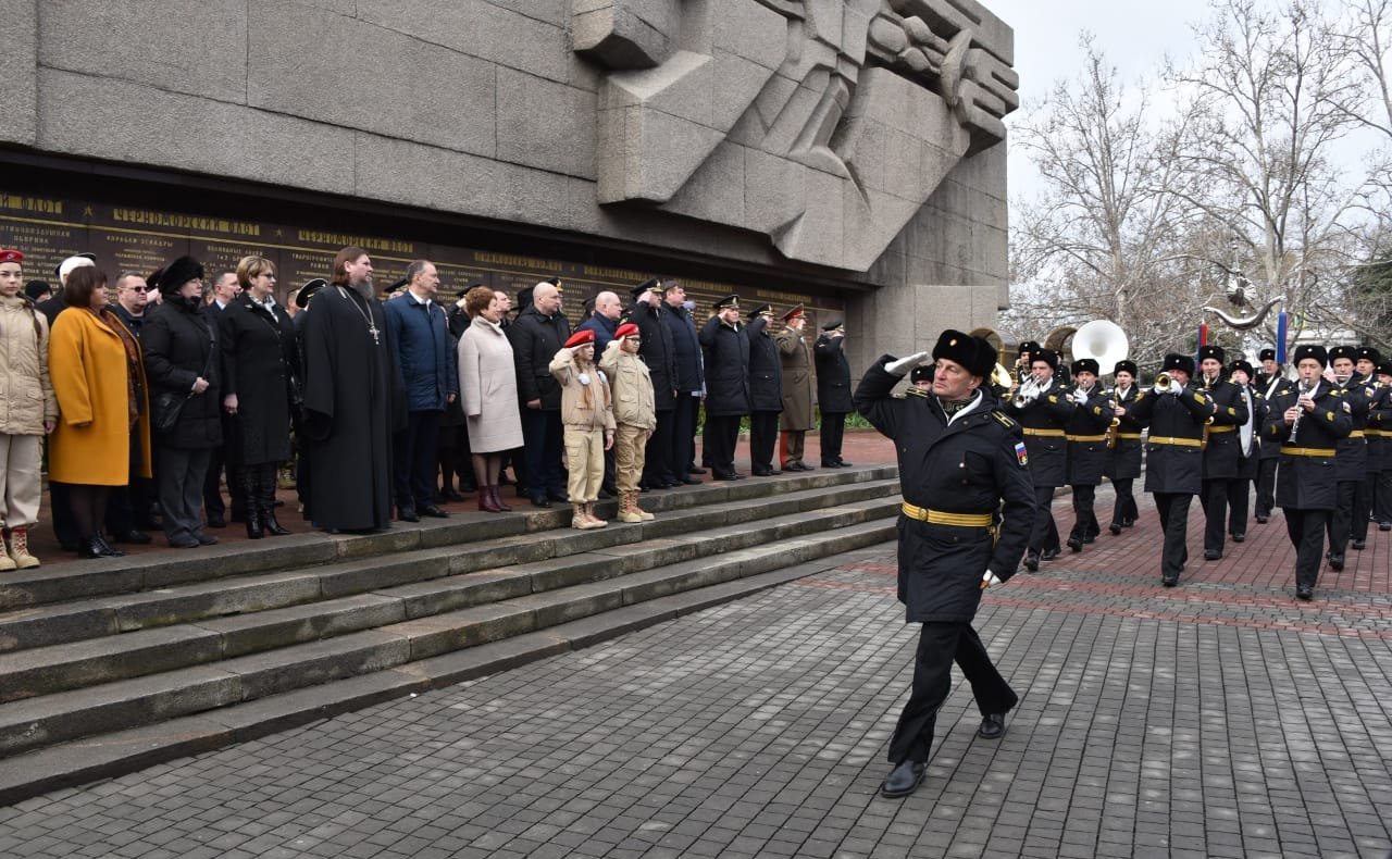 Екатерина Алтабаева и Сергей Колбин приняли участие торжествах, посвященных Дню защитника Отечества и Дню Народной воли