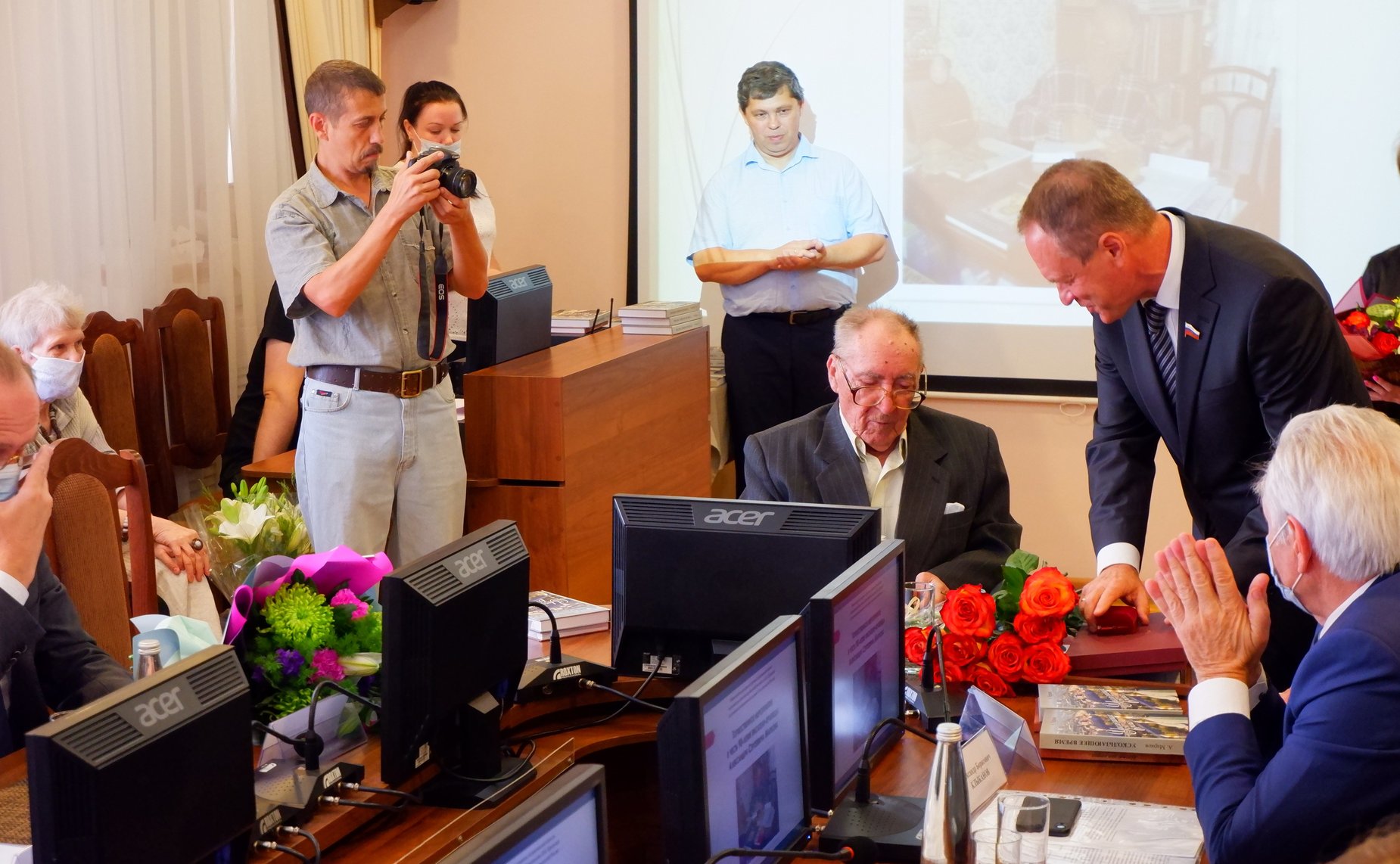 Александр Башкин принял участие в торжественных мероприятиях, посвященных 90-летнему юбилею астраханского писателя краеведа Александра Маркова